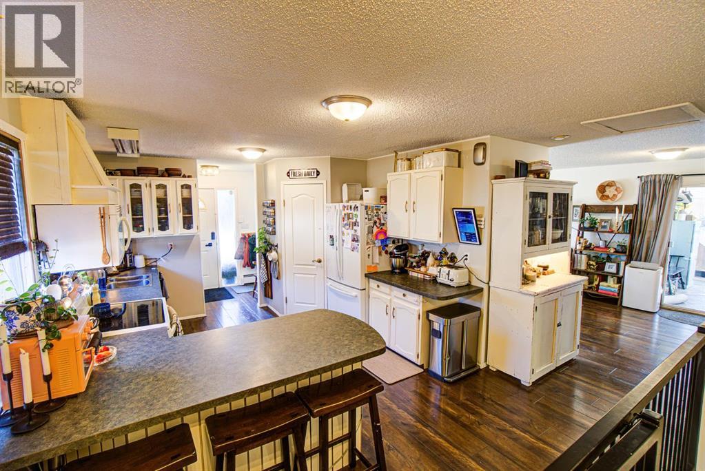 664 49 Avenue W, Claresholm, Alberta  T0L 0T0 - Photo 14 - A2259719