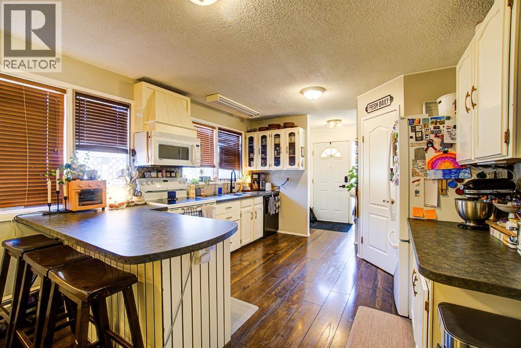 664 49 Avenue W, Claresholm, Alberta  T0L 0T0 - Photo 11 - A2259719