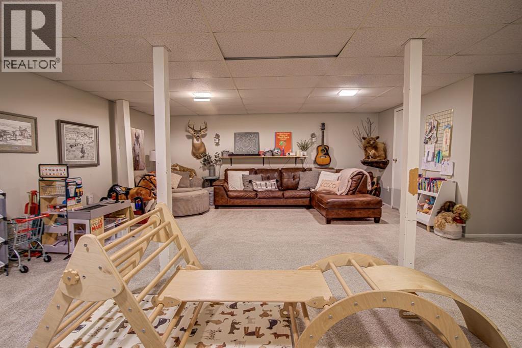 664 49 Avenue W, Claresholm, Alberta  T0L 0T0 - Photo 30 - A2259719