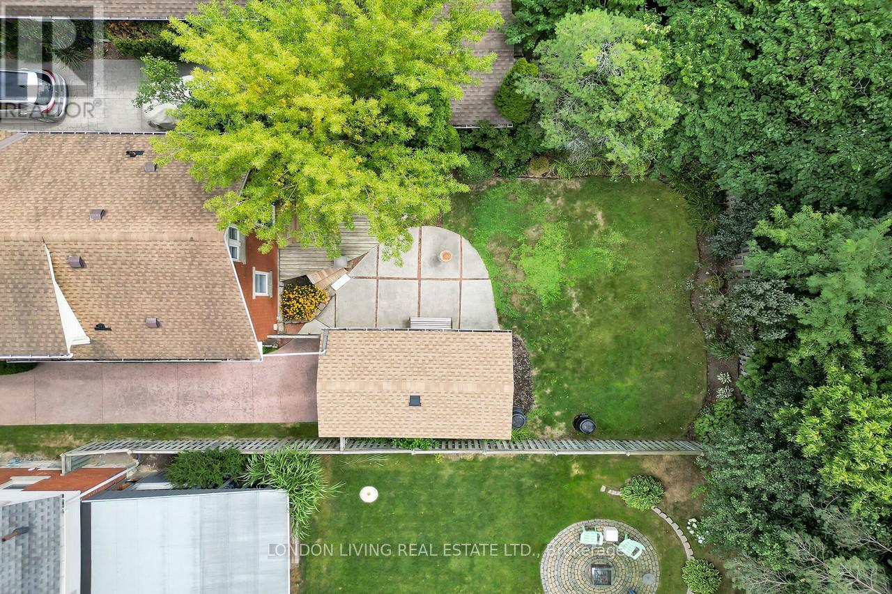 111 Garfield Avenue, London South (South F), Ontario  N6C 2B7 - Photo 3 - X12521936