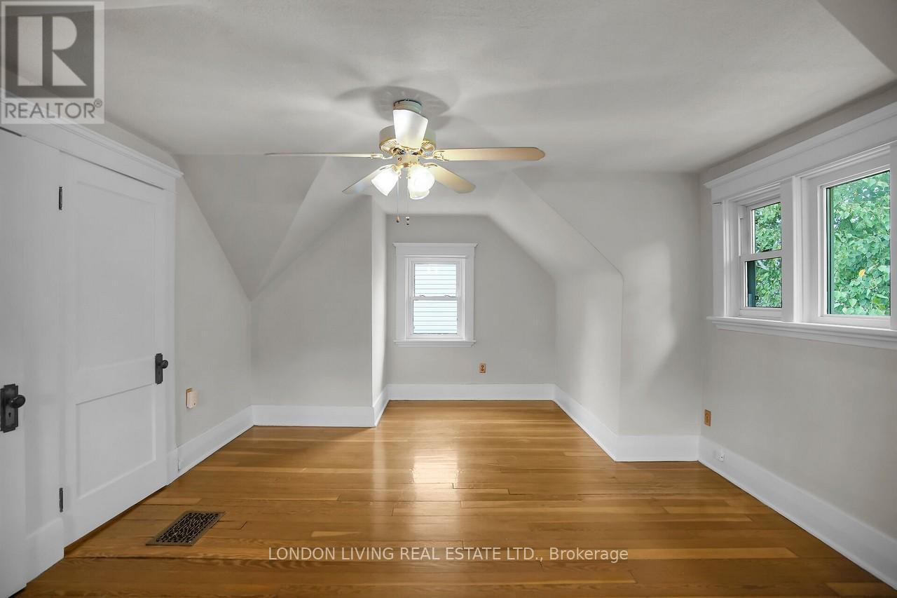 111 Garfield Avenue, London South (South F), Ontario  N6C 2B7 - Photo 32 - X12521936