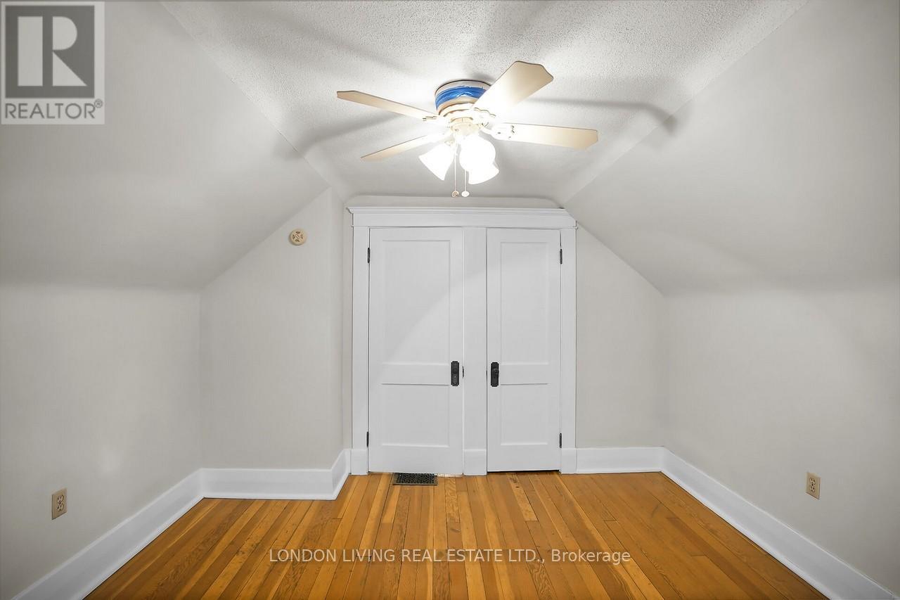 111 Garfield Avenue, London South (South F), Ontario  N6C 2B7 - Photo 36 - X12521936