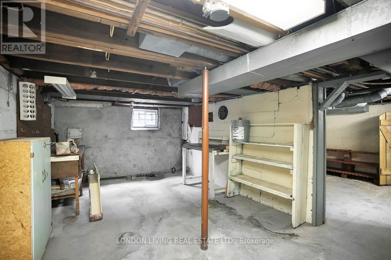 111 Garfield Avenue, London South (South F), Ontario  N6C 2B7 - Photo 37 - X12521936