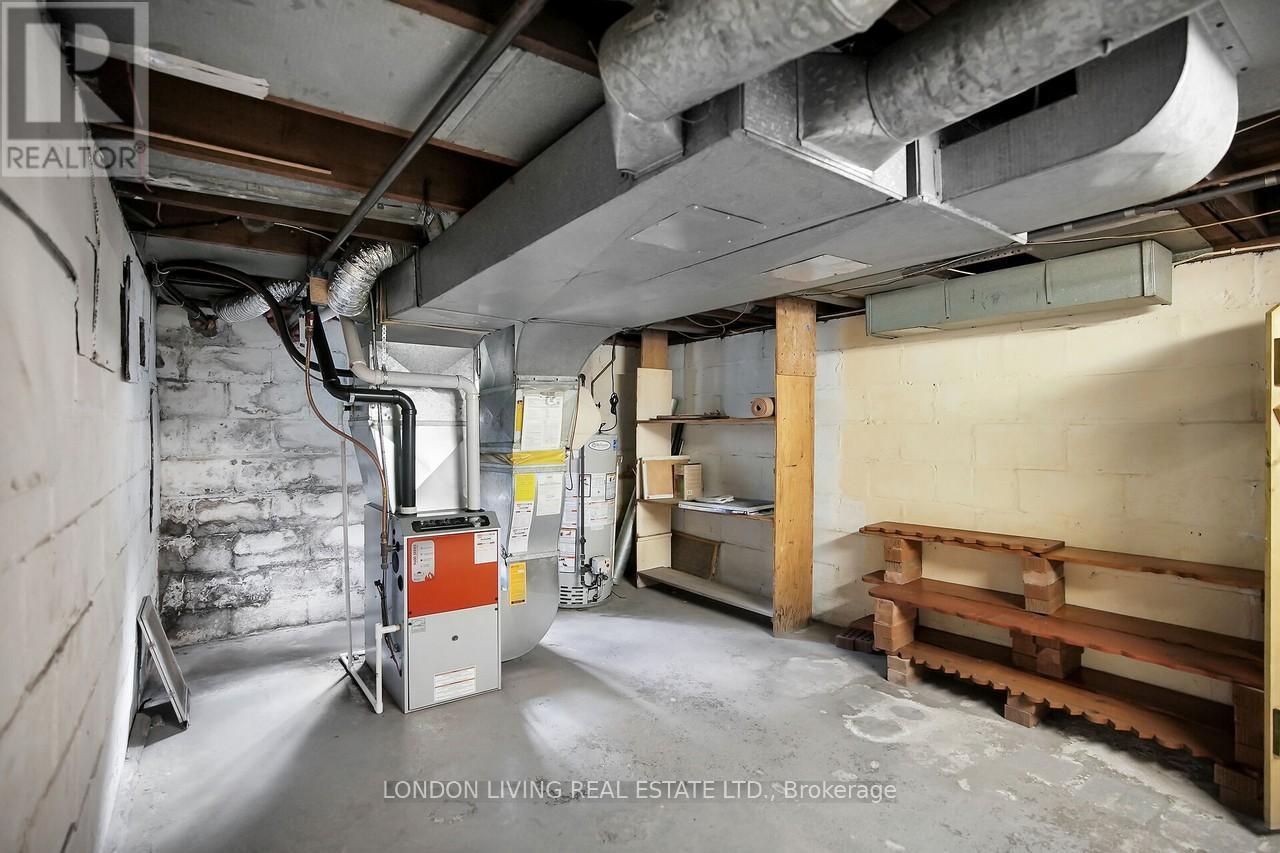 111 Garfield Avenue, London South (South F), Ontario  N6C 2B7 - Photo 38 - X12521936