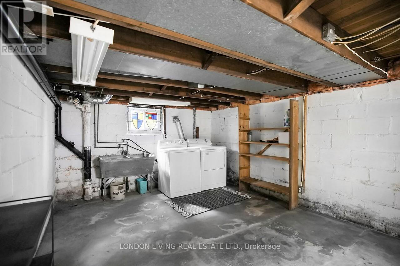 111 Garfield Avenue, London South (South F), Ontario  N6C 2B7 - Photo 39 - X12521936