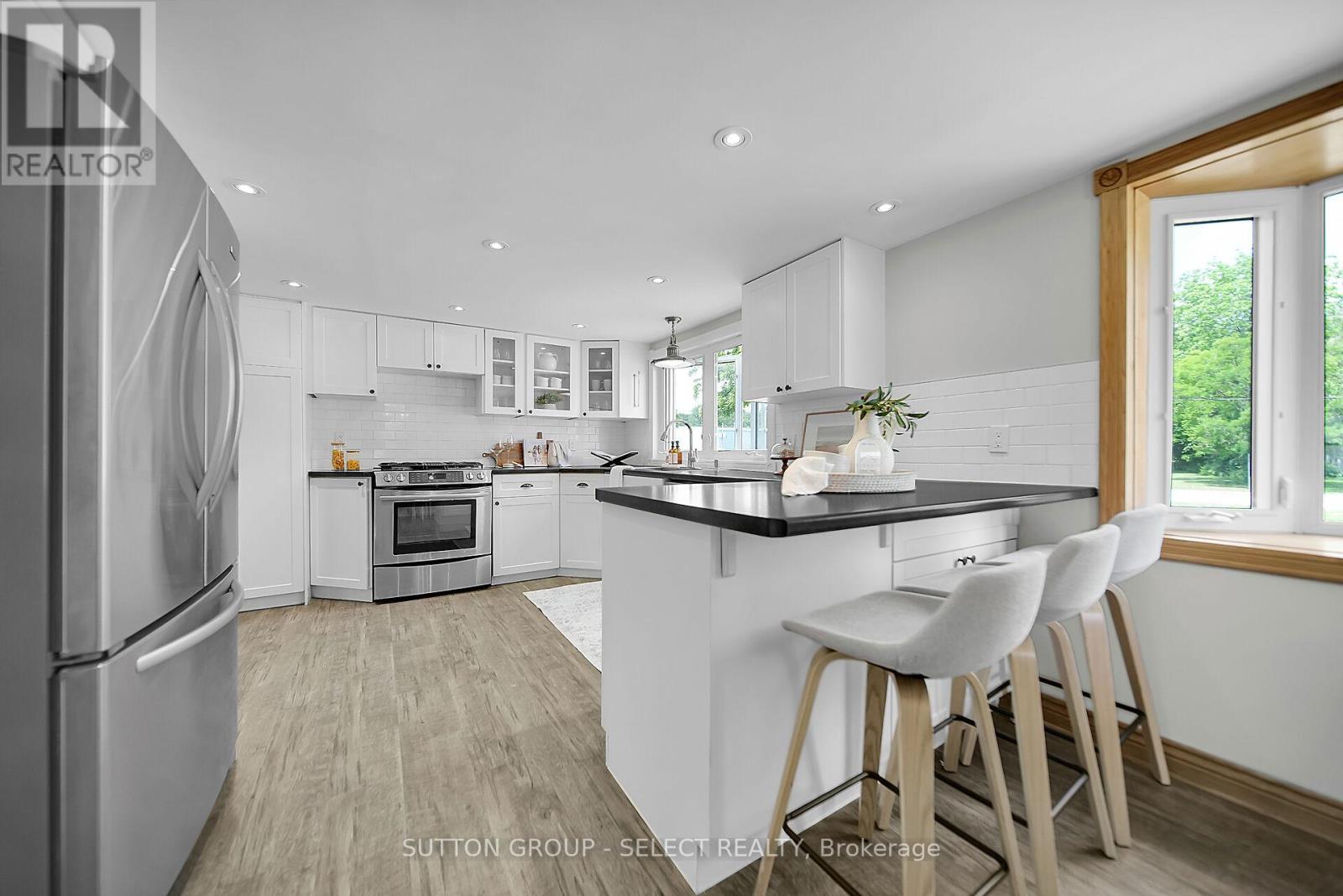 2617 Queens Street, Strathroy-Caradoc, Ontario  N0L 1W0 - Photo 12 - X12521942