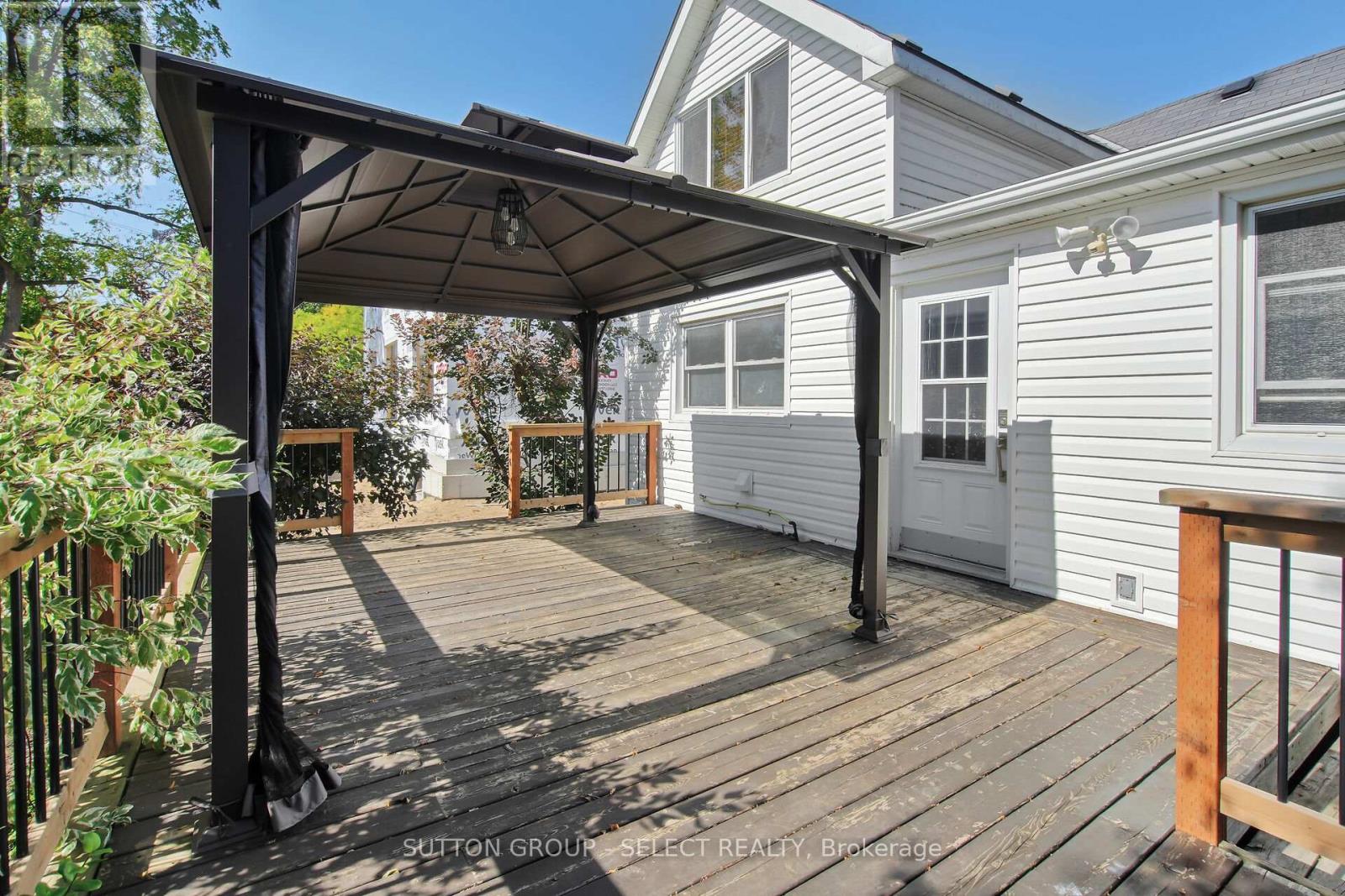 2617 Queens Street, Strathroy-Caradoc, Ontario  N0L 1W0 - Photo 31 - X12521942