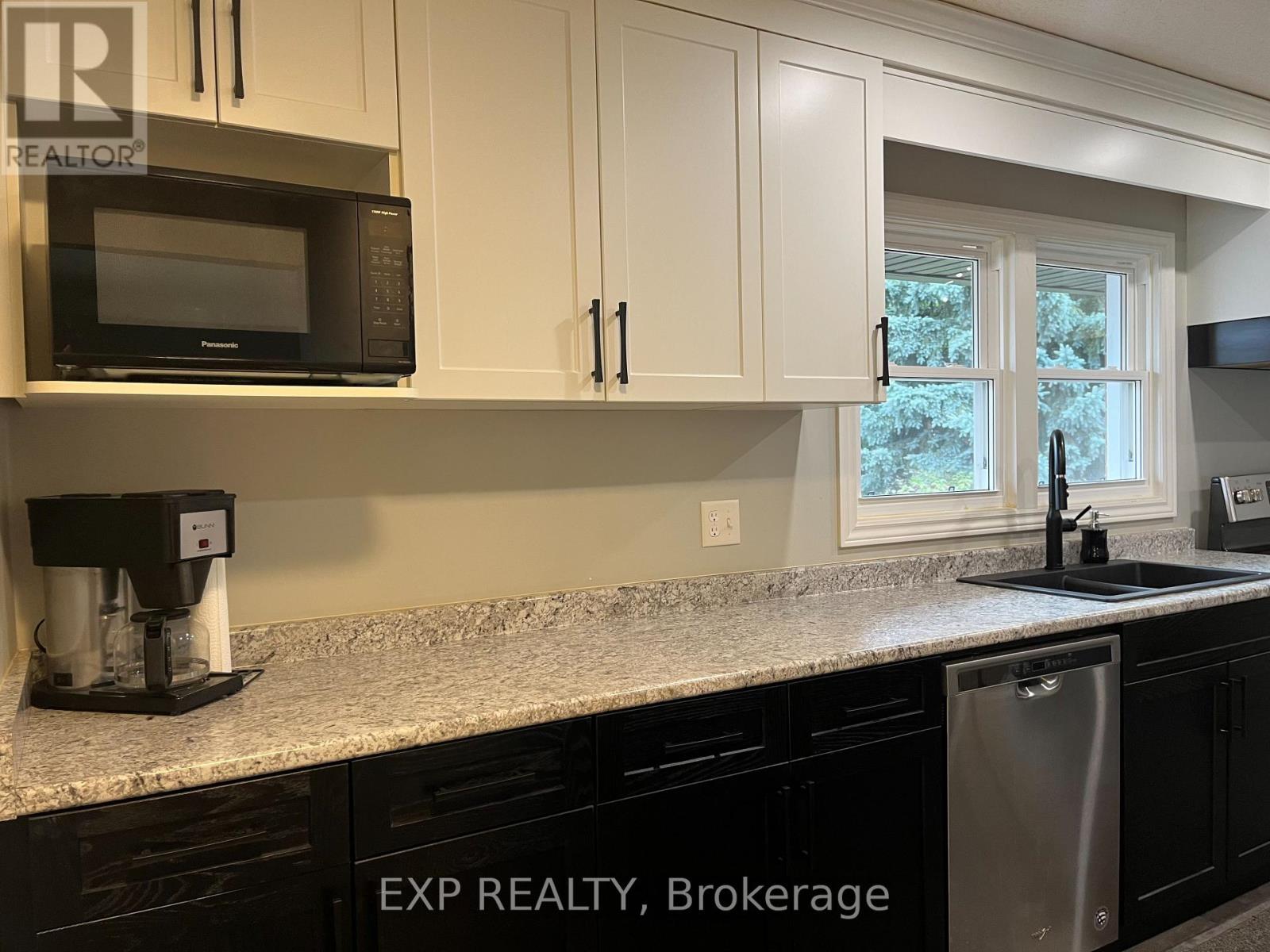 30 Stewart Street, Kitchener, Ontario N2G 2E4 - Photo 12 - X12522040