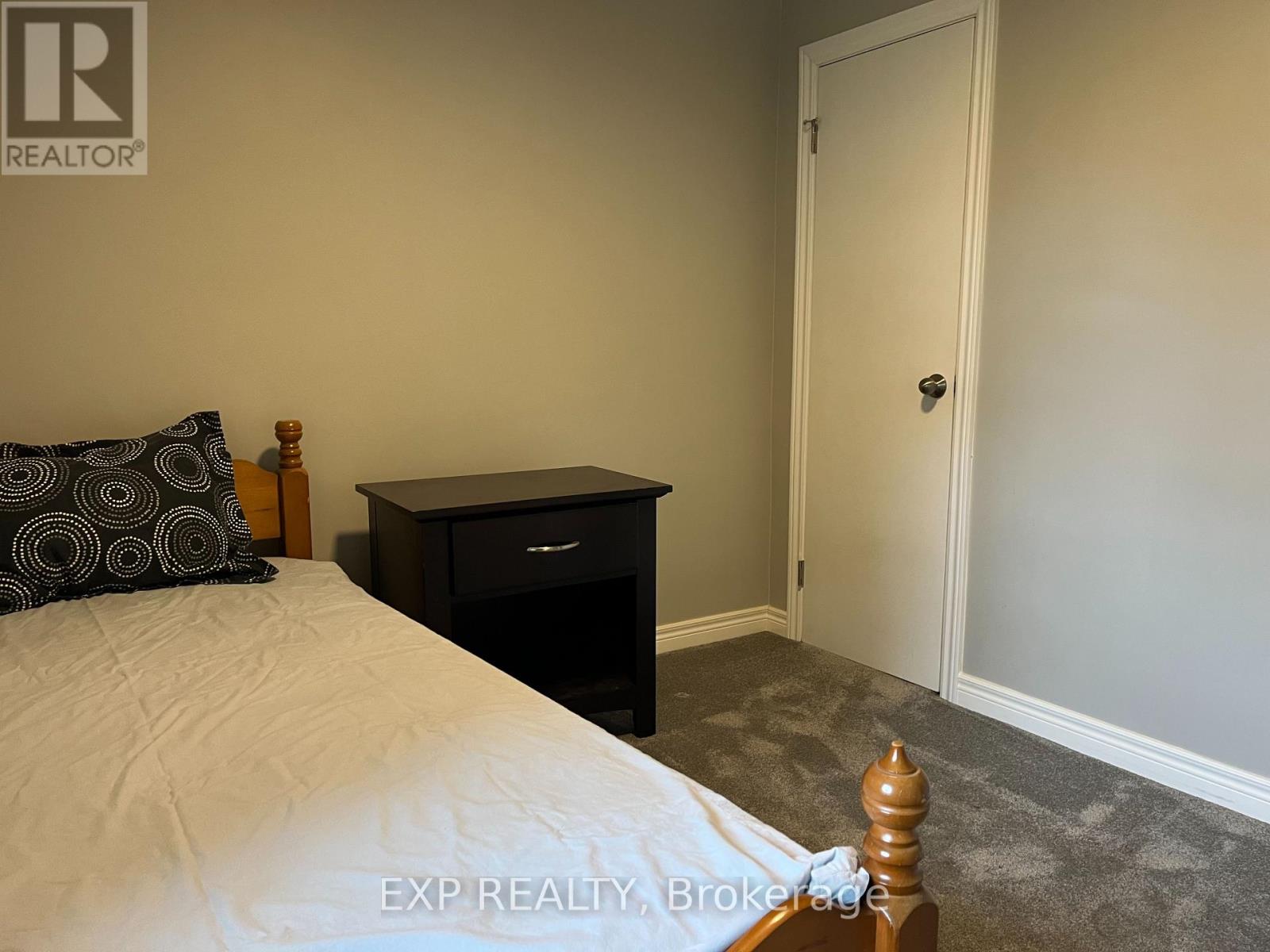 30 Stewart Street, Kitchener, Ontario N2G 2E4 - Photo 22 - X12522040