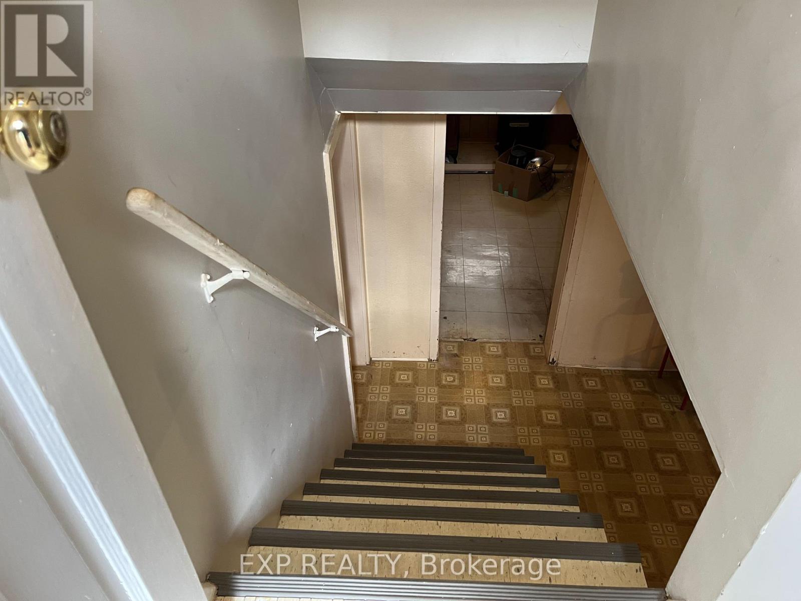 30 Stewart Street, Kitchener, Ontario N2G 2E4 - Photo 27 - X12522040