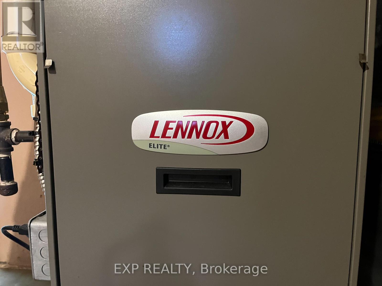 30 Stewart Street, Kitchener, Ontario N2G 2E4 - Photo 29 - X12522040