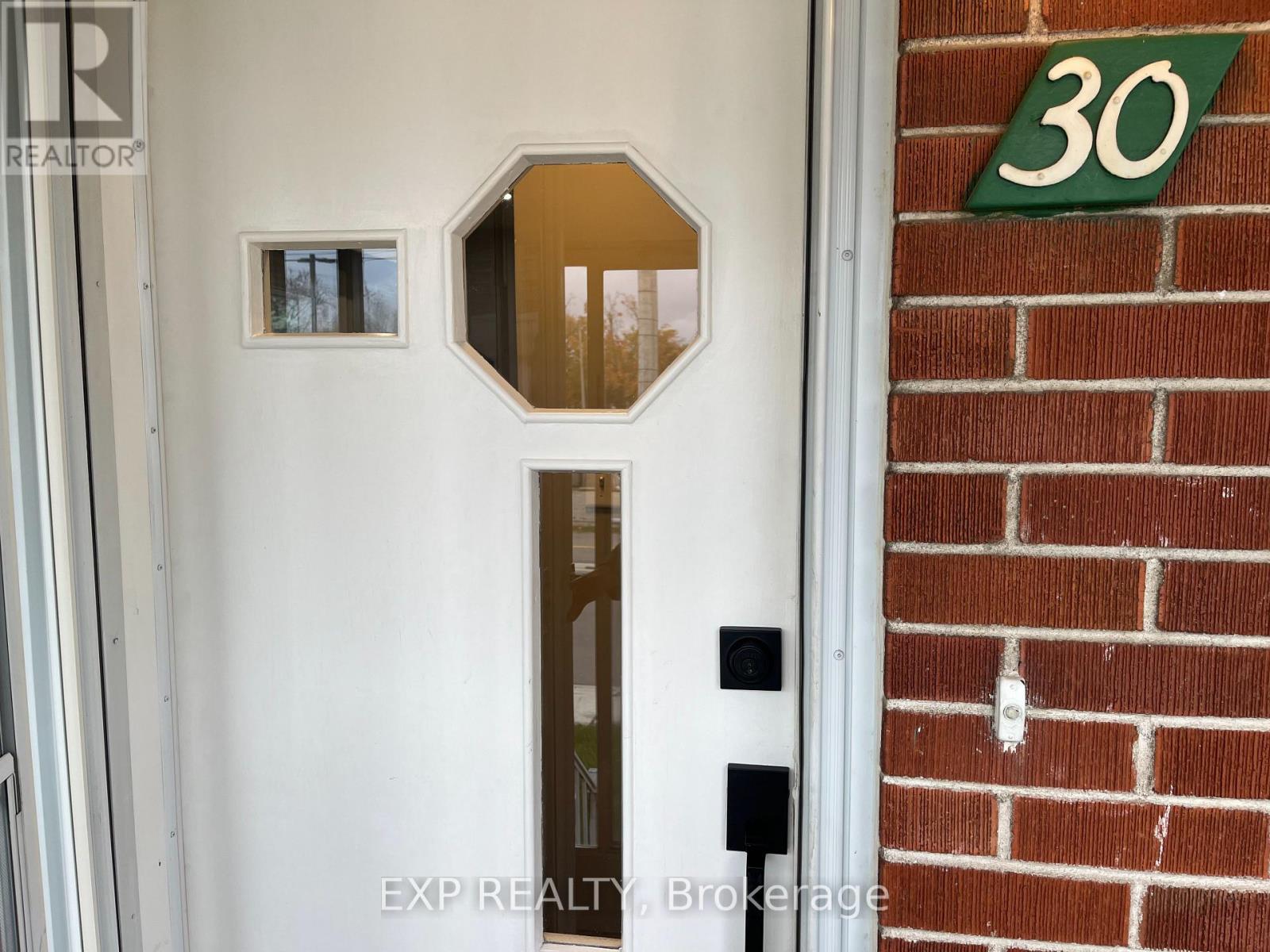 30 Stewart Street, Kitchener, Ontario N2G 2E4 - Photo 7 - X12522040