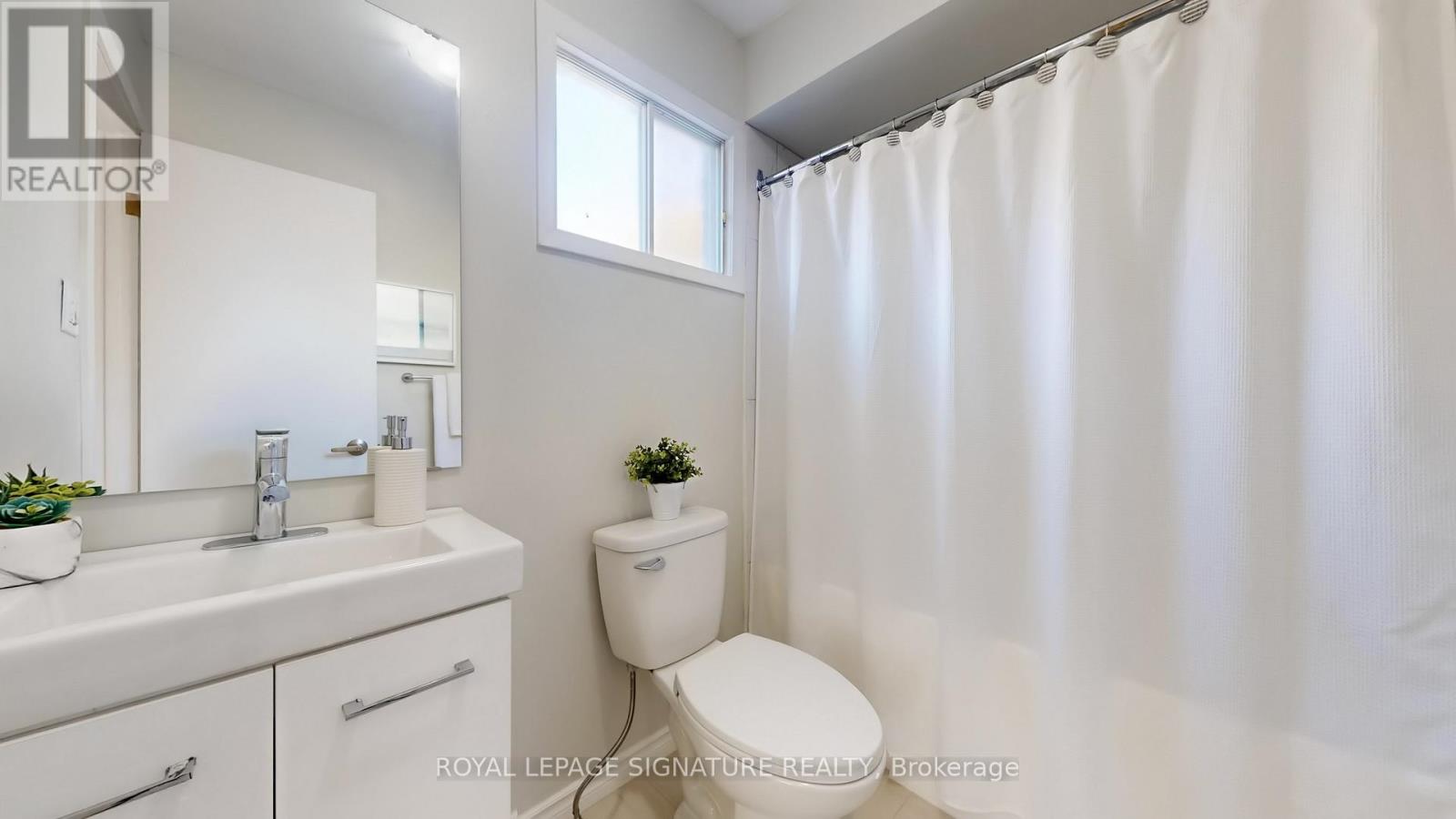 28 Longfellow Court, Whitby, Ontario  L1N 6V7 - Photo 16 - E12521712