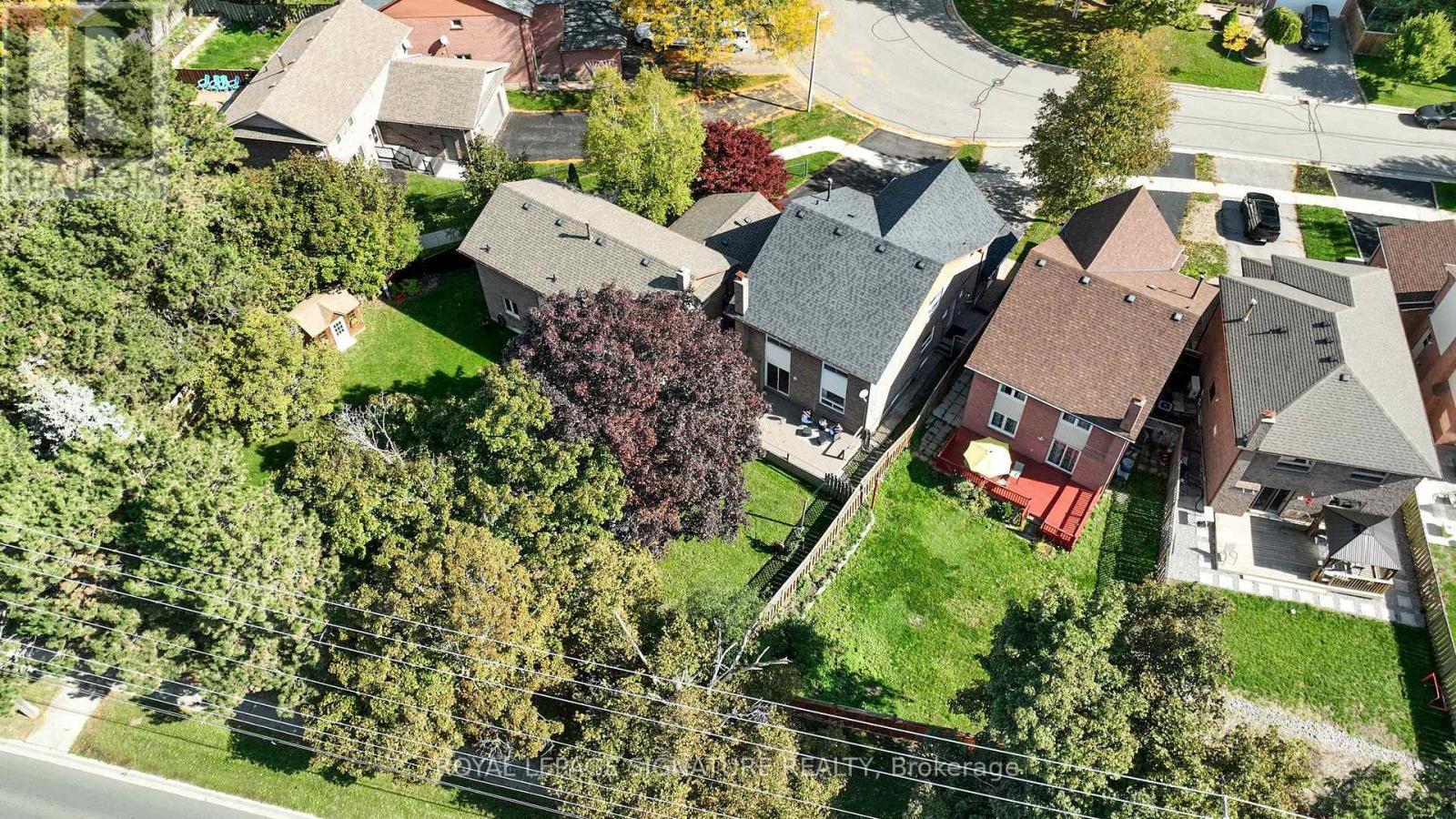 28 Longfellow Court, Whitby, Ontario  L1N 6V7 - Photo 33 - E12521712