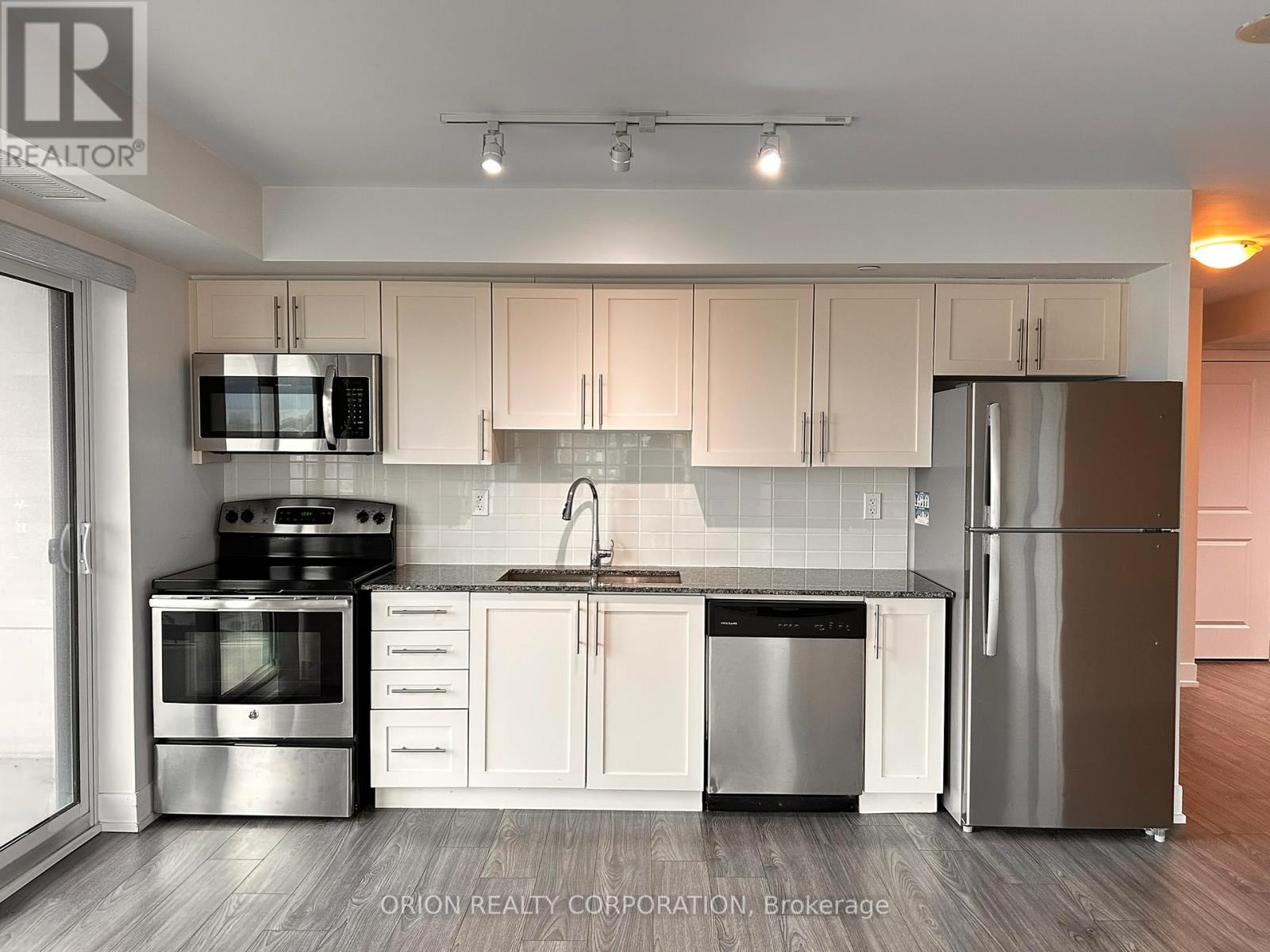 907 - 1215 Bayly Street, Pickering, Ontario  L1W 1L7 - Photo 2 - E12521804