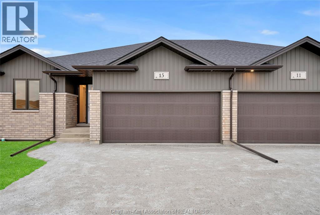 20 Cornerstone Place, Chatham, Ontario  N7M 0V8 - Photo 3 - 25028063