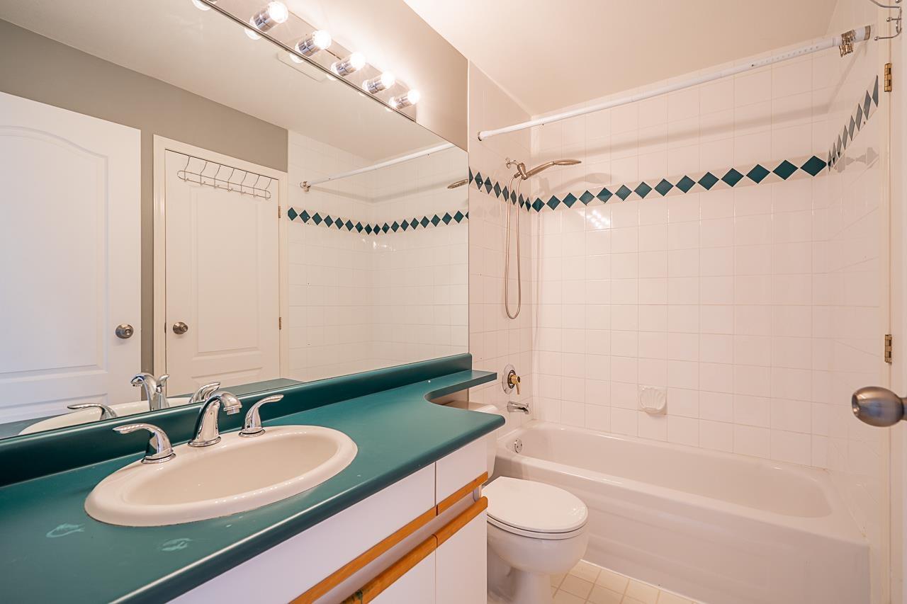 66 2500 152 Street, Surrey, British Columbia V4P 1M8 - Photo 32 - R3065456