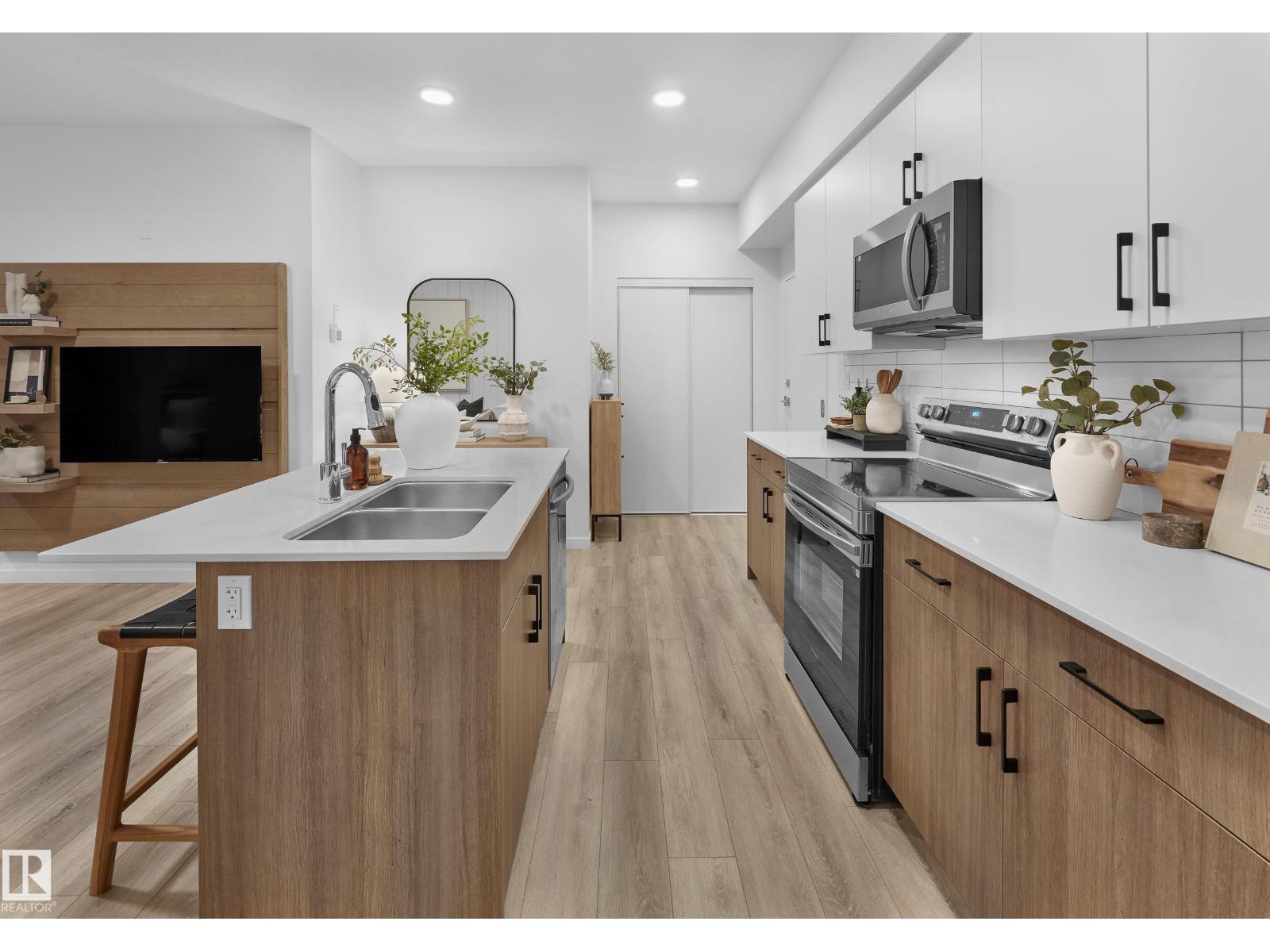 #302 9227 228 St Nw, Edmonton, Alberta  T5T 7R9 - Photo 8 - E4465071