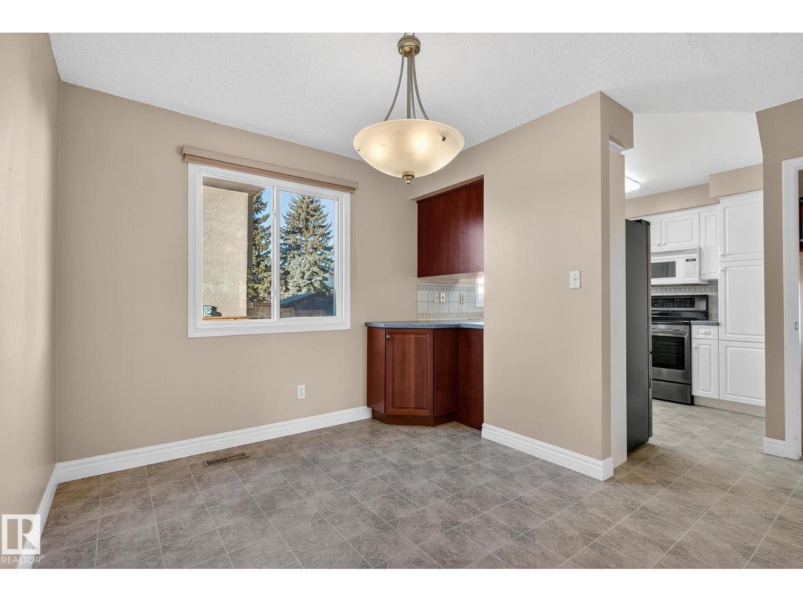 10948 Beaumaris Rd Nw, Edmonton, Alberta  T5X 1Z6 - Photo 13 - E4465073