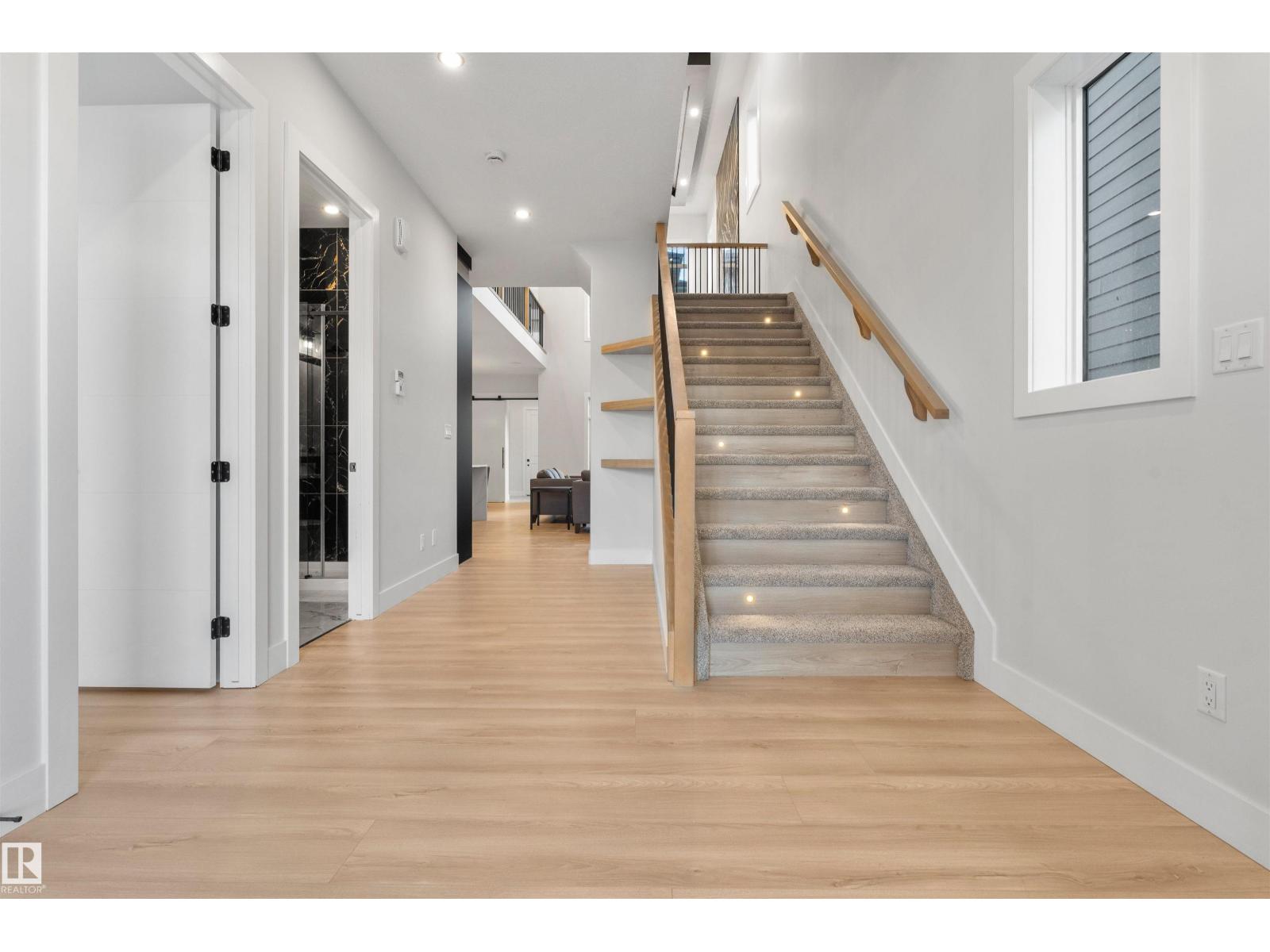 6720 Crawford Wy Sw, Edmonton, Alberta  T6W 1A6 - Photo 4 - E4465076