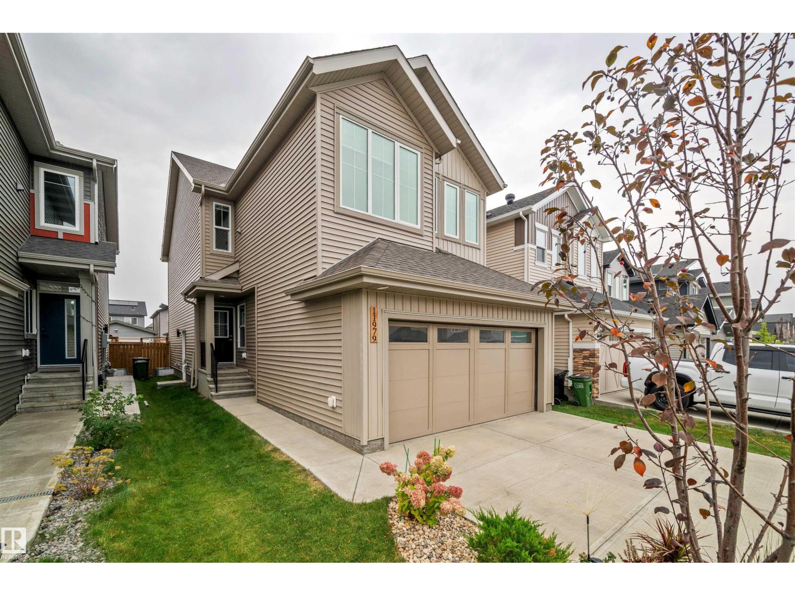 11979 34 AV SW, Edmonton, Alberta