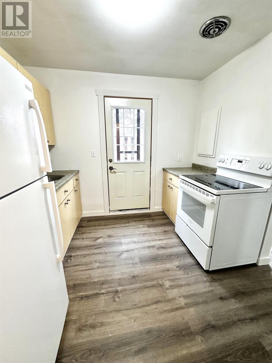 1 571 Beverly St, Thunder Bay, Ontario  P7B 5W6 - Photo 3 - TB253378