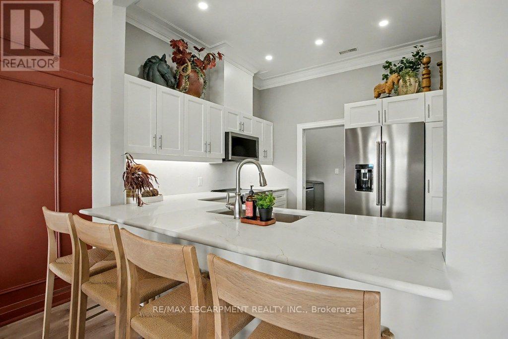 33 Sister Kern Terrace, Hamilton, Ontario L9B 2M1 - Photo 16 - X12435131