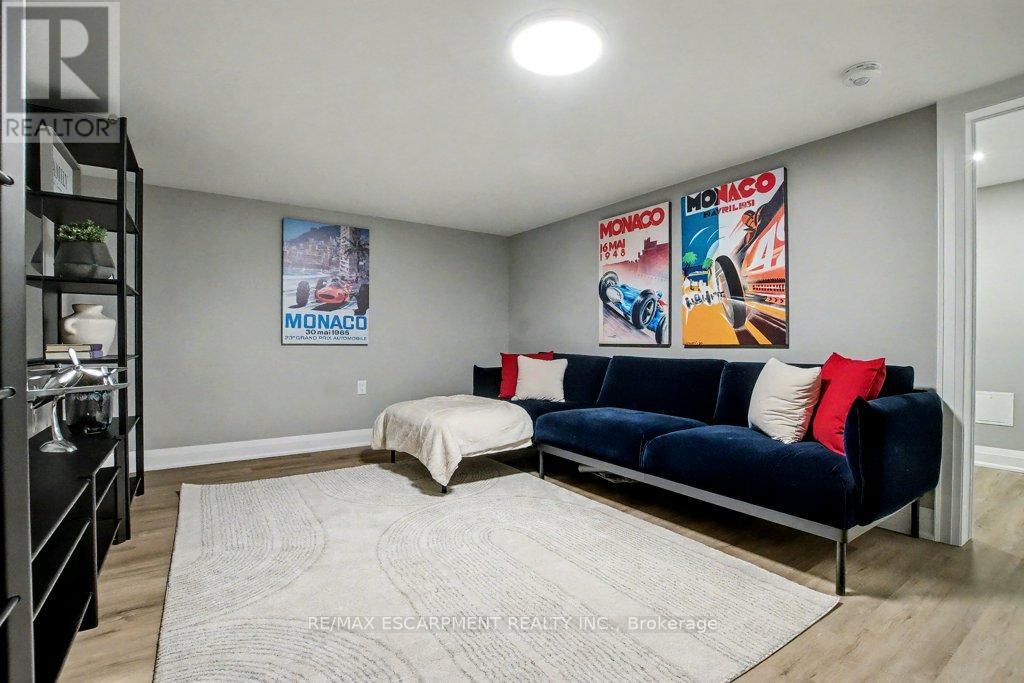 33 Sister Kern Terrace, Hamilton, Ontario L9B 2M1 - Photo 32 - X12435131