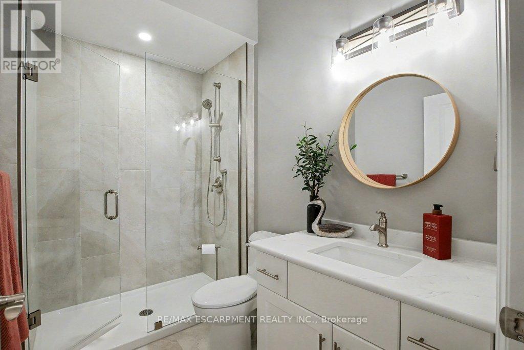 33 Sister Kern Terrace, Hamilton, Ontario L9B 2M1 - Photo 30 - X12435131