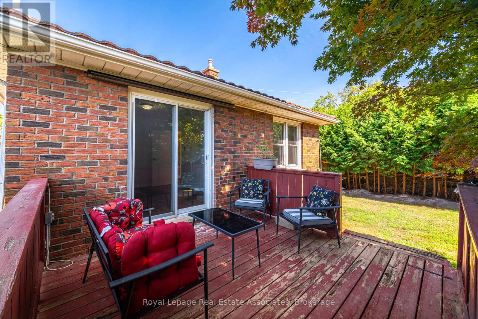 Upper - 319 Grantham Avenue, St. Catharines, Ontario  L2M 5A5 - Photo 28 - X12425896