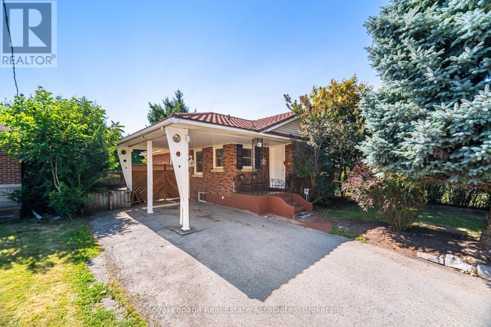 Lower - 319 Grantham Avenue, St. Catharines, Ontario  L2M 5A5 - Photo 2 - X12425898