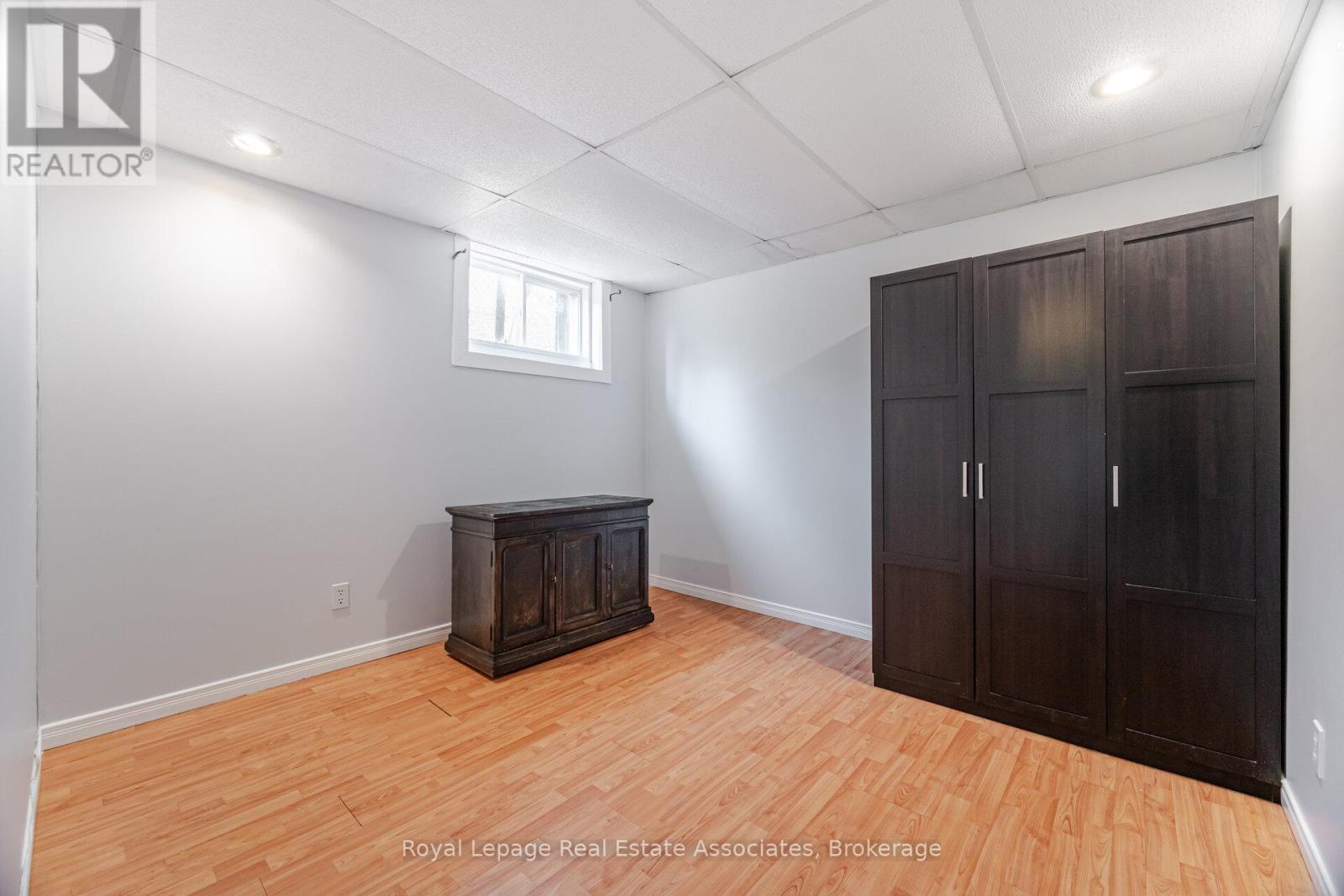 Lower - 319 Grantham Avenue, St. Catharines, Ontario  L2M 5A5 - Photo 16 - X12425898