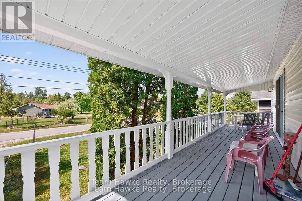 203 Woodlands Avenue, Tay, Ontario L0K 1R0 - Photo 10 - S12521726