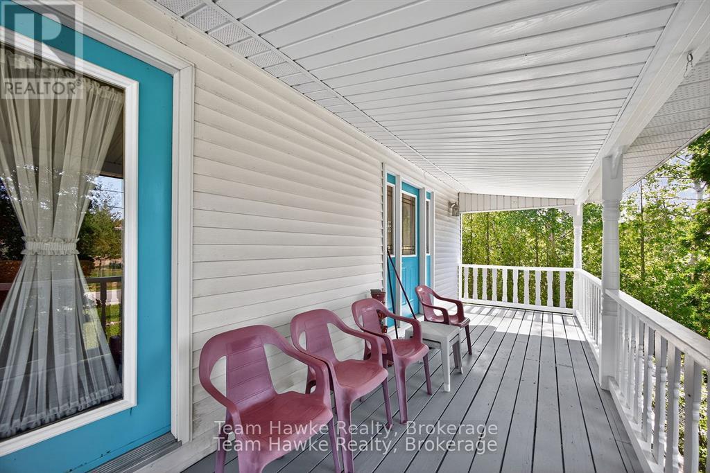 203 Woodlands Avenue, Tay, Ontario L0K 1R0 - Photo 13 - S12521726