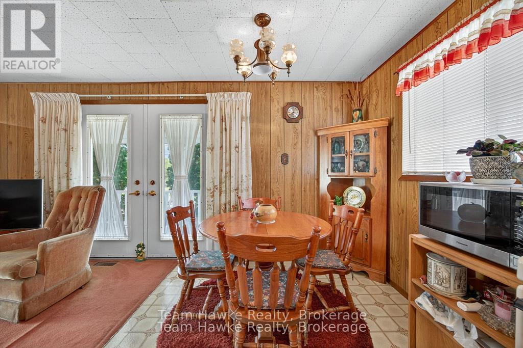 203 Woodlands Avenue, Tay, Ontario L0K 1R0 - Photo 21 - S12521726