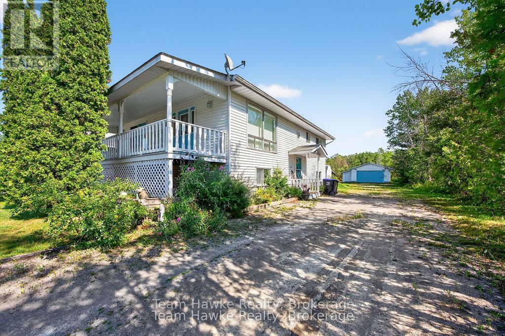 203 Woodlands Avenue, Tay, Ontario L0K 1R0 - Photo 8 - S12521726