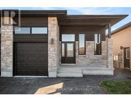 548 REGINA STREET, Russell, Ontario