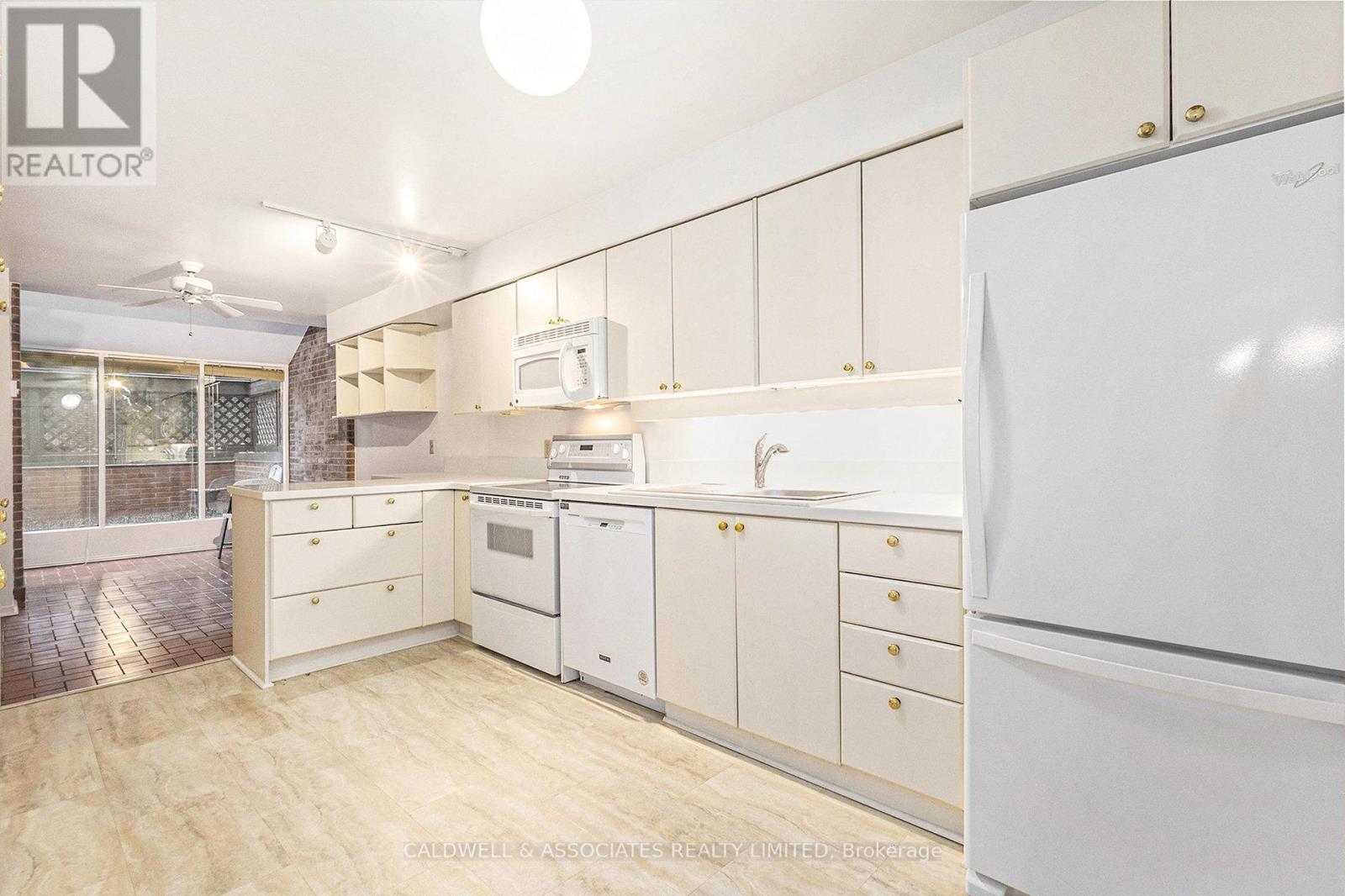 1 - 140 Rideau Terrace, Ottawa, Ontario  K1M 0Z2 - Photo 4 - X12522070