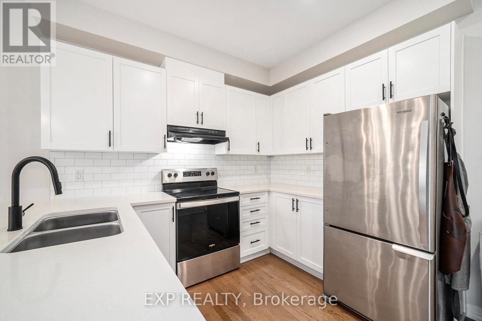 808 Horseshoe Falls Way, Ottawa, Ontario  K2J 6P6 - Photo 11 - X12522182