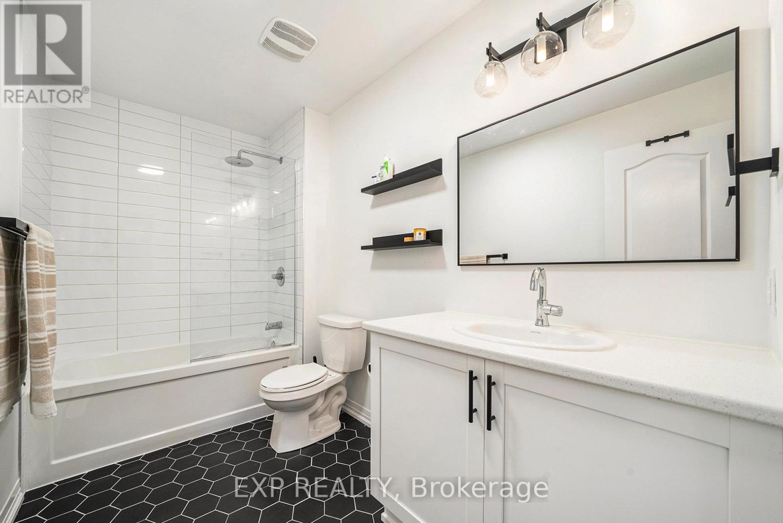 808 Horseshoe Falls Way, Ottawa, Ontario  K2J 6P6 - Photo 17 - X12522182