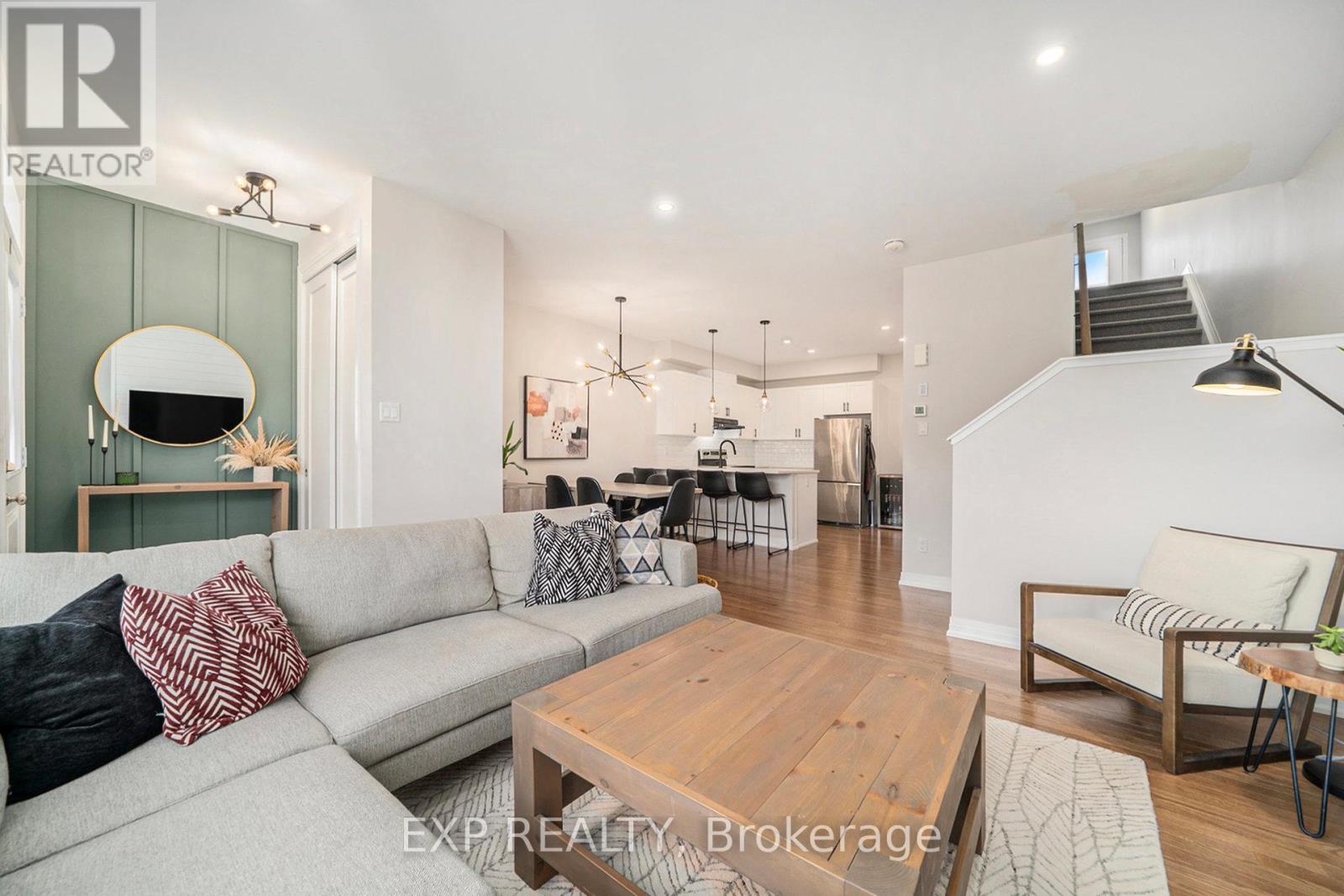 808 Horseshoe Falls Way, Ottawa, Ontario  K2J 6P6 - Photo 6 - X12522182