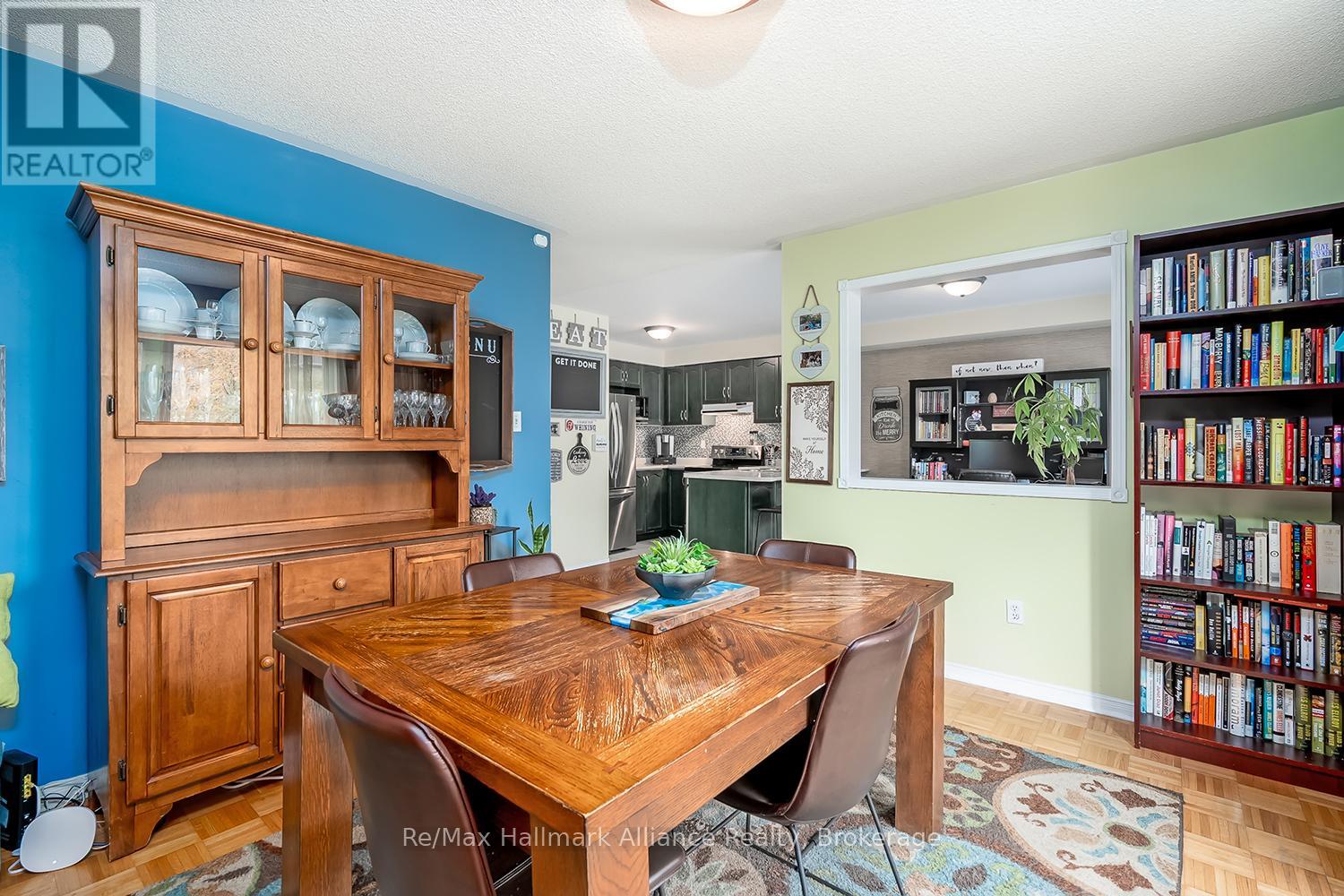 2411 East Gate Crescent, Oakville (Ro River Oaks), Ontario  L6H 6L1 - Photo 13 - W12521982