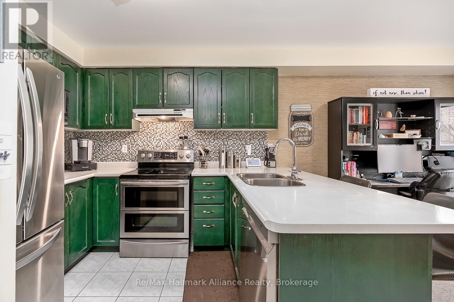 2411 East Gate Crescent, Oakville (Ro River Oaks), Ontario  L6H 6L1 - Photo 15 - W12521982