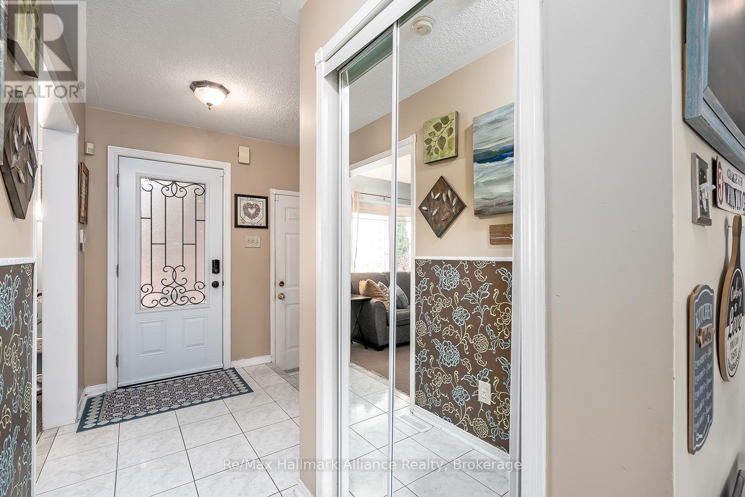 2411 East Gate Crescent, Oakville (Ro River Oaks), Ontario  L6H 6L1 - Photo 7 - W12521982