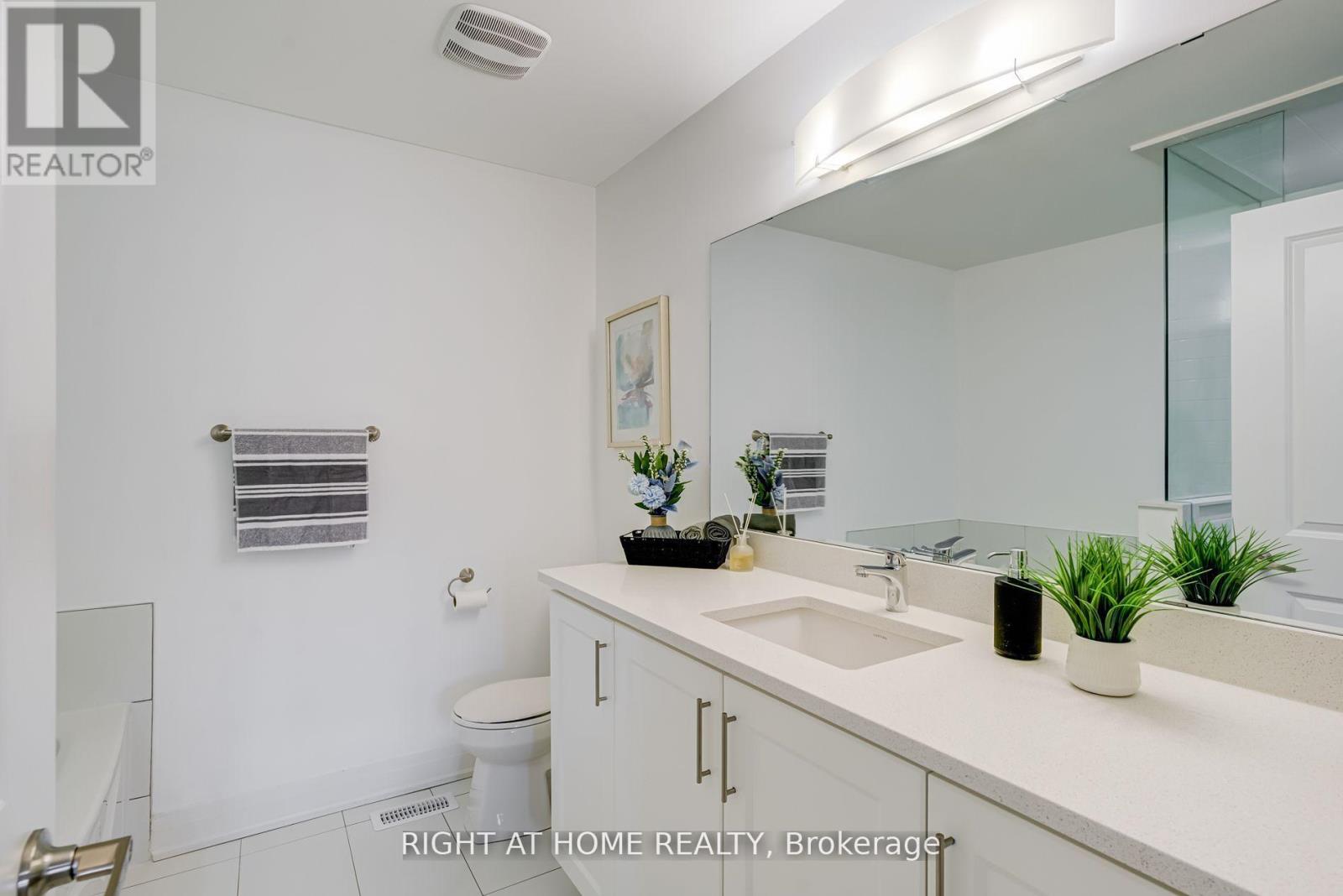 310 Silk Twist Drive, East Gwillimbury, Ontario  L9N 0V4 - Photo 20 - N12521700