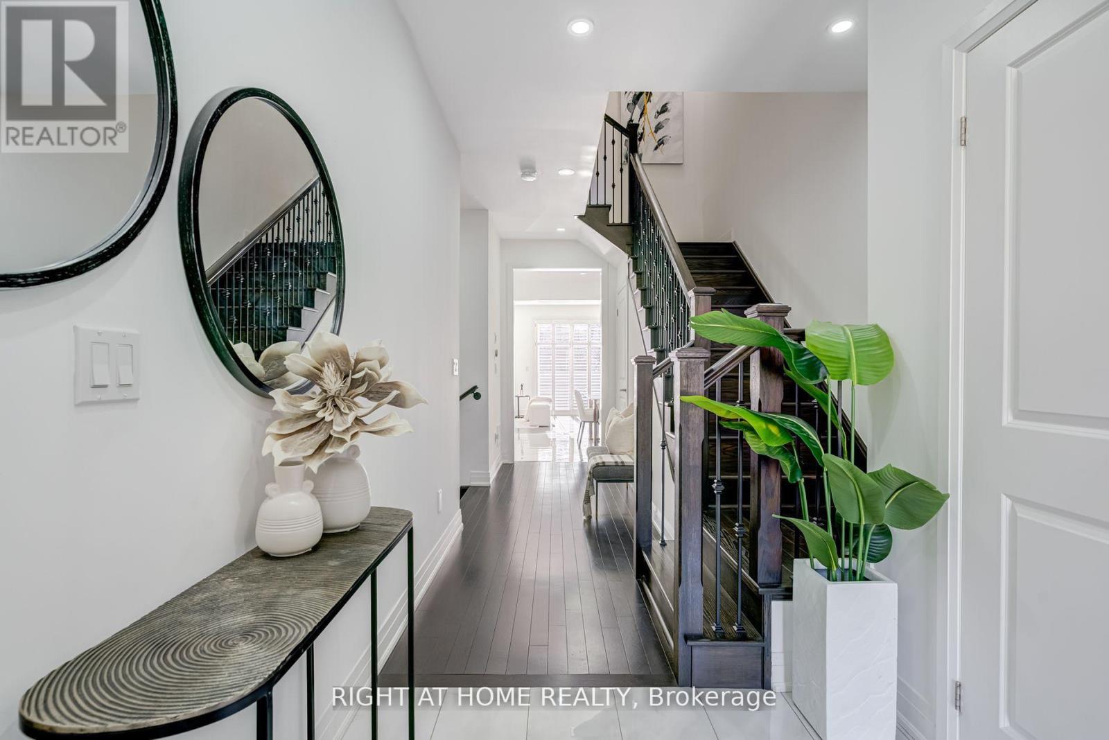 310 Silk Twist Drive, East Gwillimbury, Ontario  L9N 0V4 - Photo 4 - N12521700