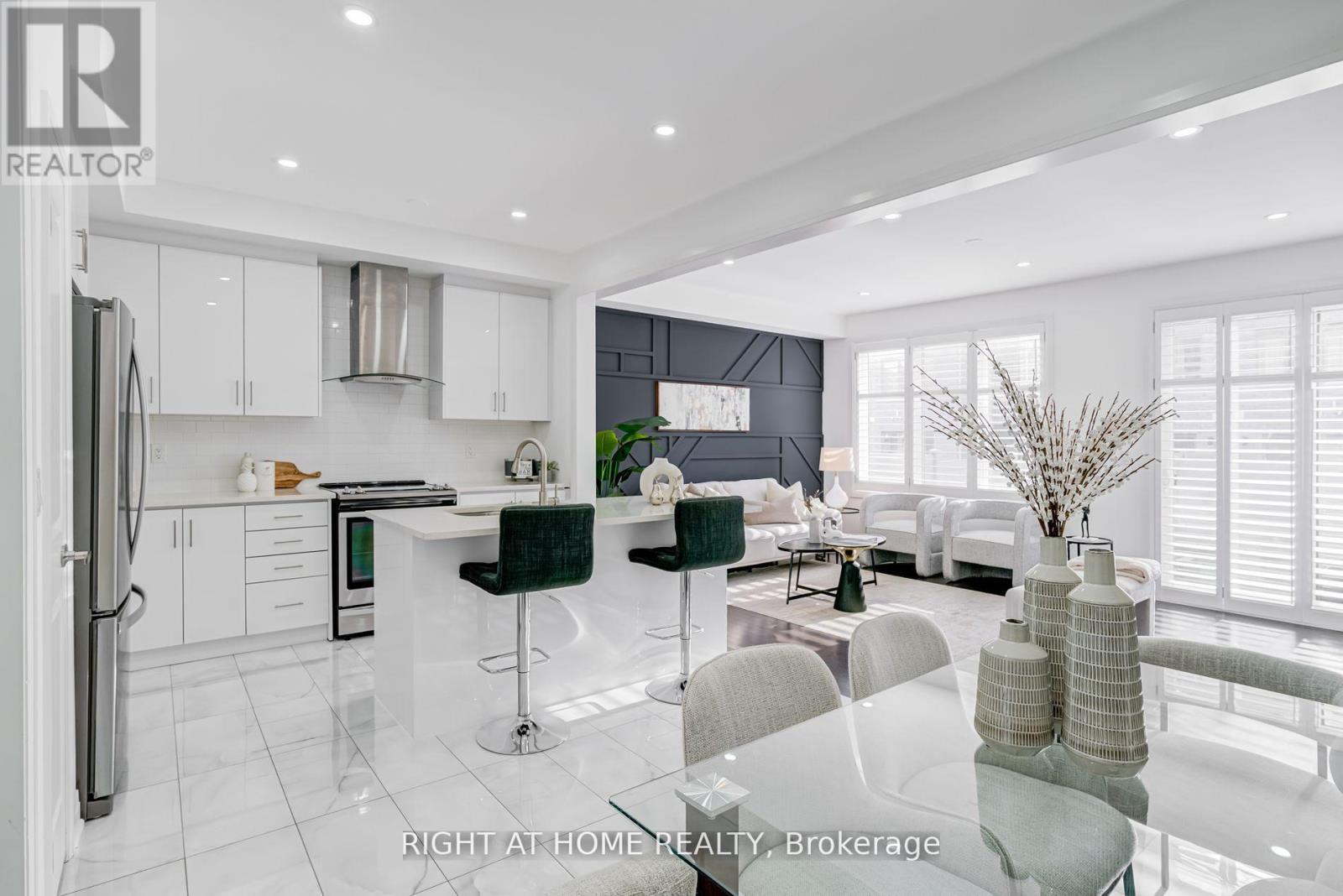 310 Silk Twist Drive, East Gwillimbury, Ontario  L9N 0V4 - Photo 6 - N12521700