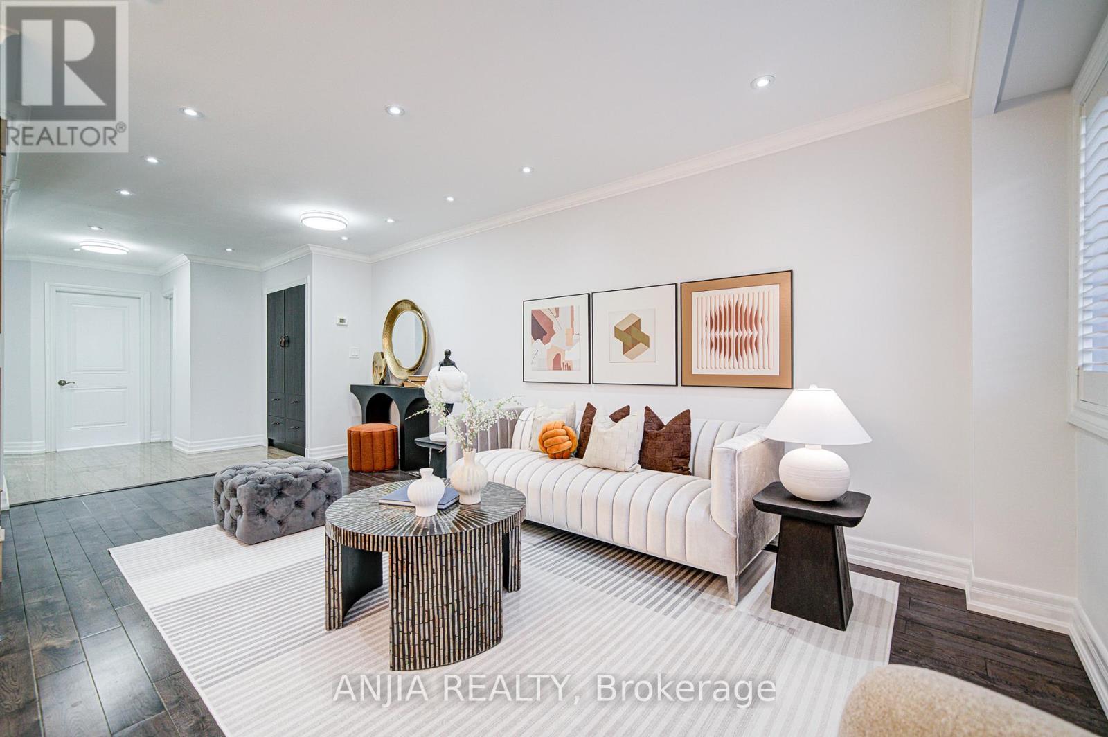 92 Baywood Court, Markham (Royal Orchard), Ontario  L3T 5W3 - Photo 20 - N12521704