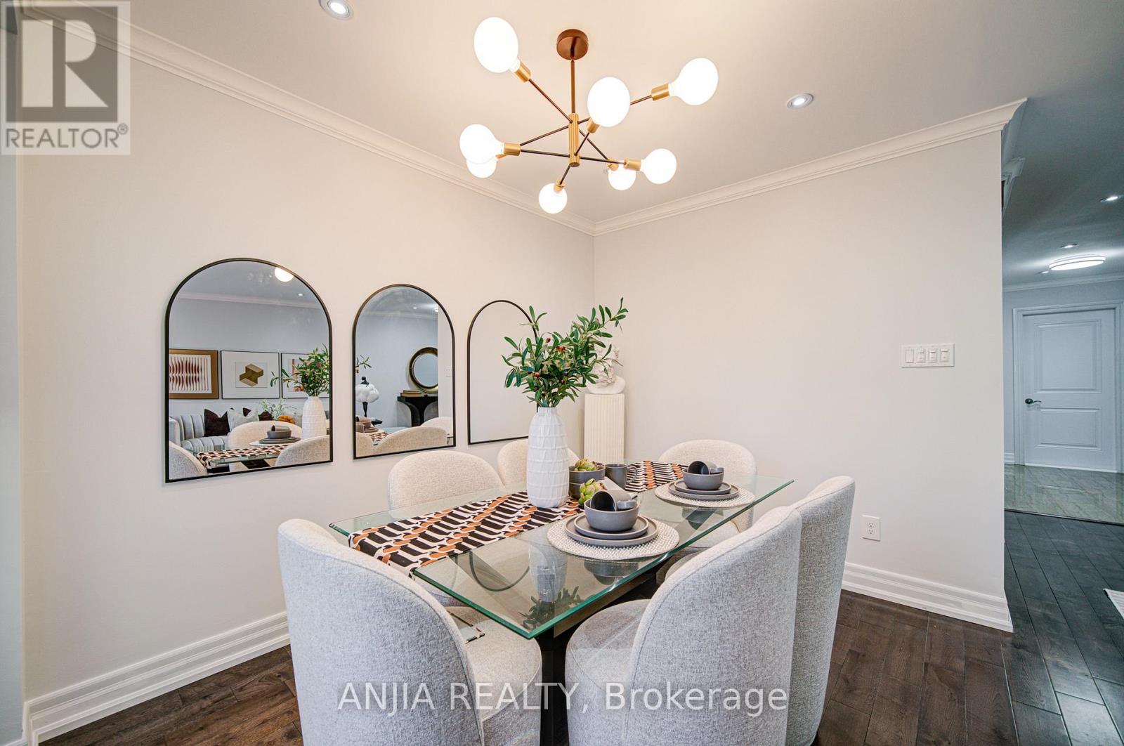 92 Baywood Court, Markham (Royal Orchard), Ontario  L3T 5W3 - Photo 21 - N12521704