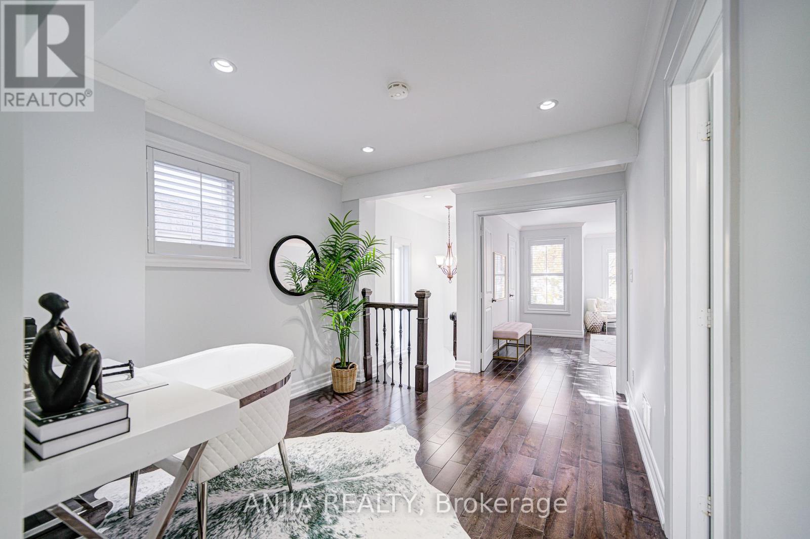 92 Baywood Court, Markham (Royal Orchard), Ontario  L3T 5W3 - Photo 22 - N12521704